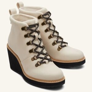 TOM'S Melrose Boot (in black)